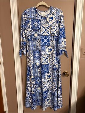 Nuggles Brand Blue & White Tile Print Midi Dress Size Medium